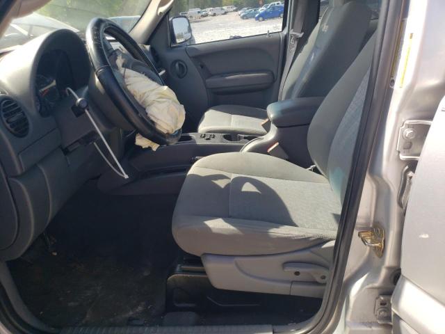 1J4GK38K05W689455 - 2005 JEEP LIBERTY RENEGADE SILVER photo 7