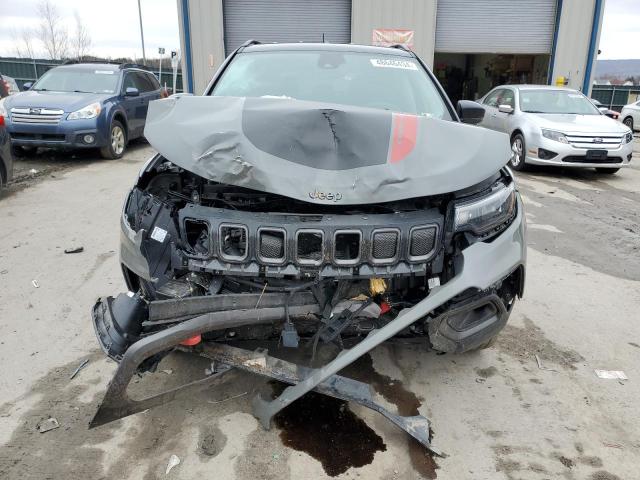 3C4NJDDB5NT176039 - 2022 JEEP COMPASS TRAILHAWK GRAY photo 5