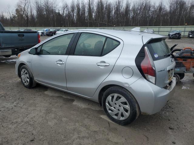 JTDKDTB33F1102241 - 2015 TOYOTA PRIUS C SILVER photo 2