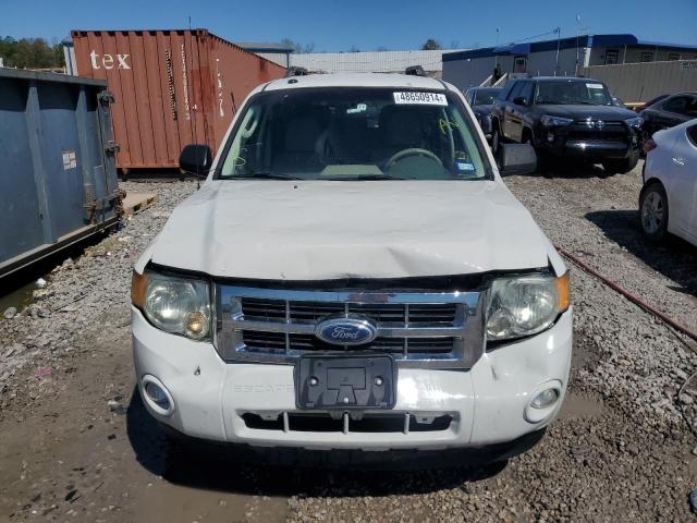 1FMCU0DG0CKB57895 - 2012 FORD ESCAPE XLT WHITE photo 5