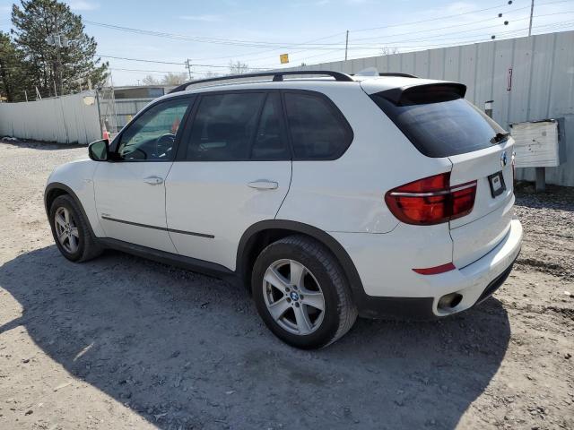 5UXZV4C52D0G54819 - 2013 BMW X5 XDRIVE35I WHITE photo 2