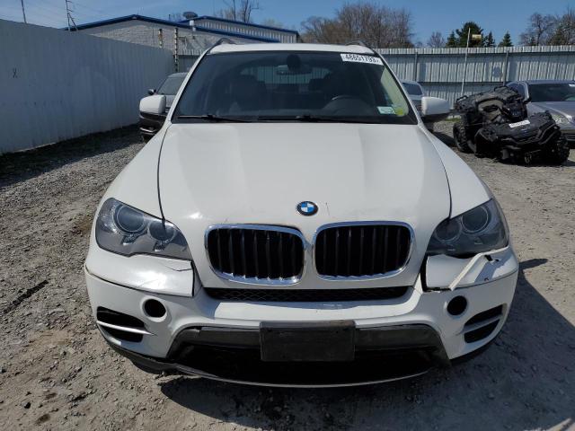 5UXZV4C52D0G54819 - 2013 BMW X5 XDRIVE35I WHITE photo 5