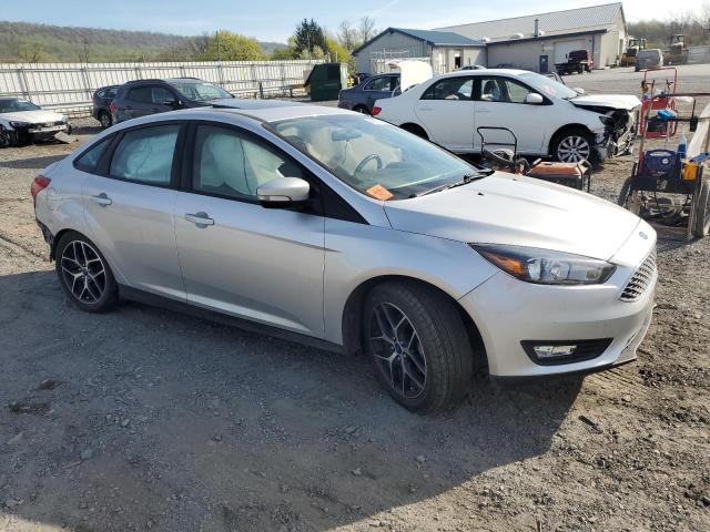 1FADP3H25HL301514 - 2017 FORD FOCUS SEL SILVER photo 4