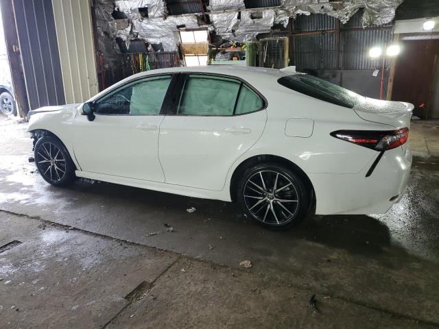 4T1G11AKXNU678381 - 2022 TOYOTA CAMRY SE WHITE photo 2