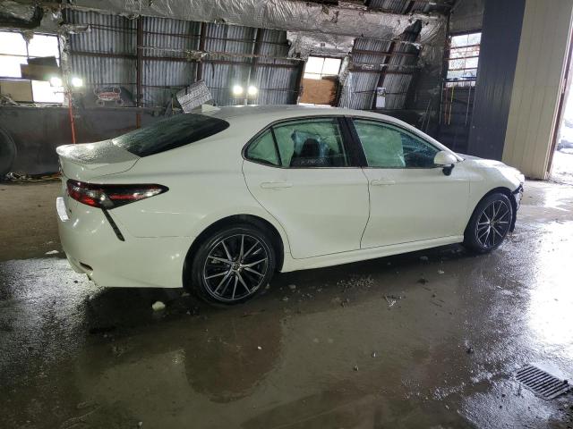 4T1G11AKXNU678381 - 2022 TOYOTA CAMRY SE WHITE photo 3