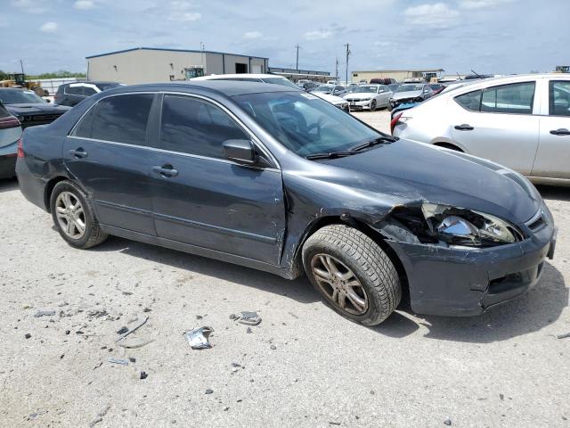 1HGCM56346A168390 - 2006 HONDA ACCORD SE GRAY photo 4