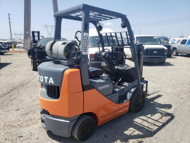 17103 - 2015 TOYOTA FORKLIFT Naranja foto 4