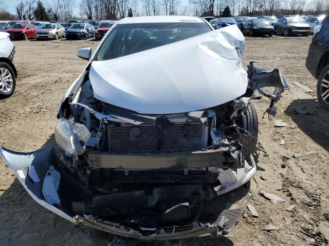 4T1BF1FK3HU410636 - 2017 TOYOTA CAMRY LE WHITE photo 5