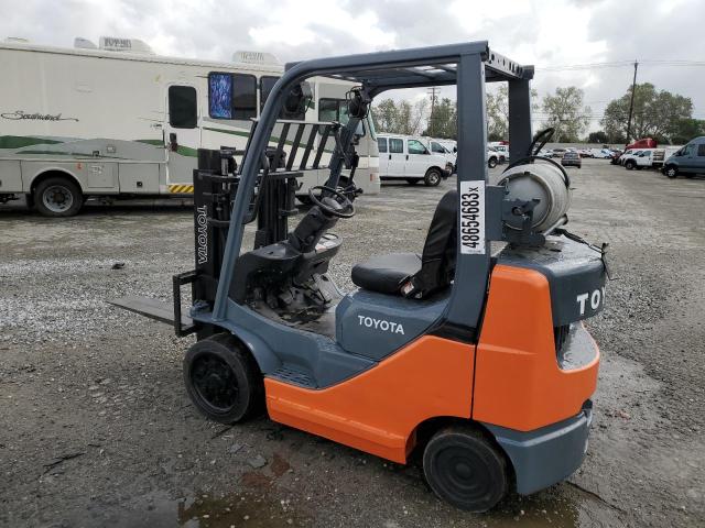 12261 - 2015 TOYOTA FORKLIFT TWO TONE photo 3