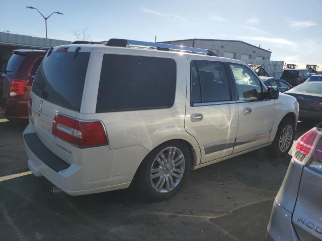 5LMFU28568LJ12539 - 2008 LINCOLN NAVIGATOR თეთრი ფოტო 3