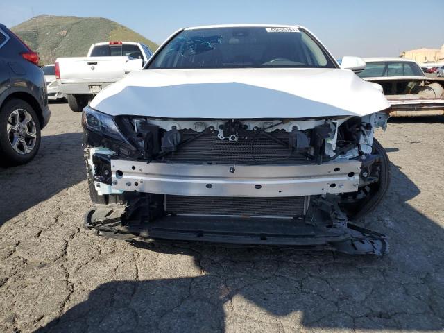 4T1G11AK3PU806432 - 2023 TOYOTA CAMRY SE NIGHT SHADE WHITE photo 5