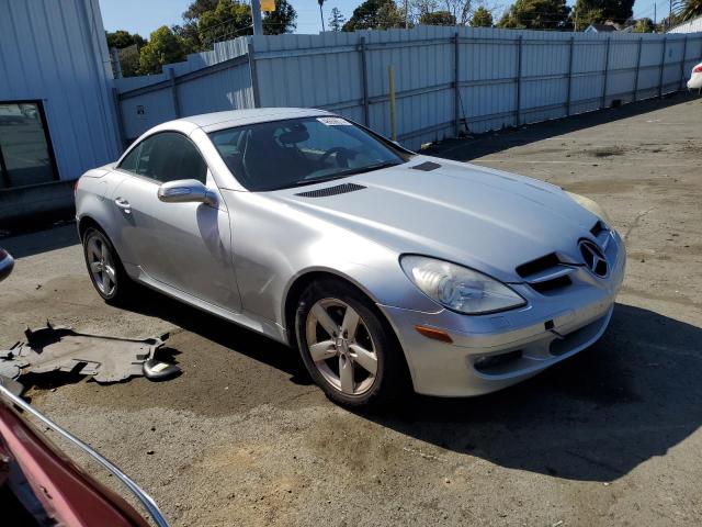 WDBWK54F36F104258 - 2006 MERCEDES-BENZ SLK 280 SILVER photo 4