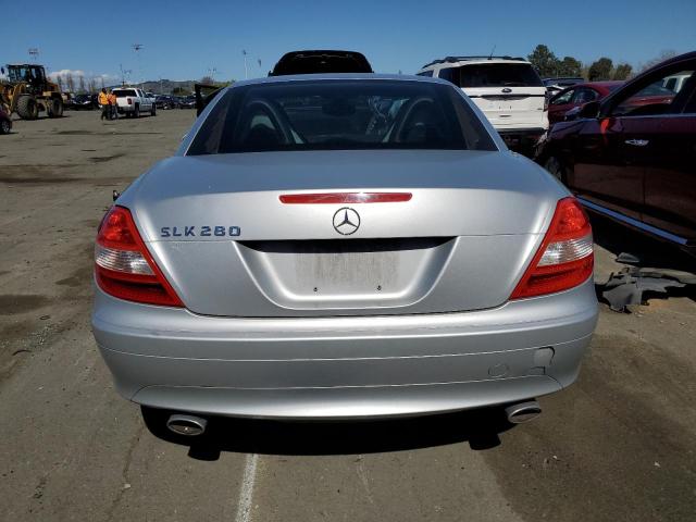 WDBWK54F36F104258 - 2006 MERCEDES-BENZ SLK 280 SILVER photo 6