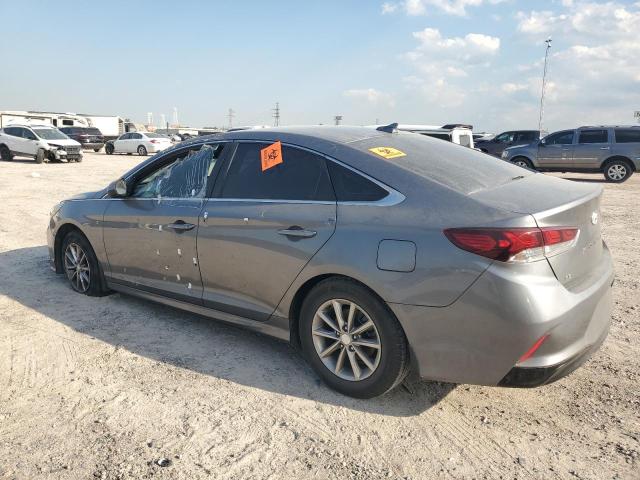 5NPE24AFXJH674560 - 2018 HYUNDAI SONATA SE GRAY photo 2