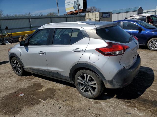 3N1CP5CV3LL496693 - 2020 NISSAN KICKS SV SILVER photo 2