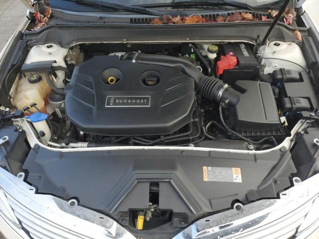 3LN6L2J92FR602865 - 2015 LINCOLN MKZ WHITE photo 11