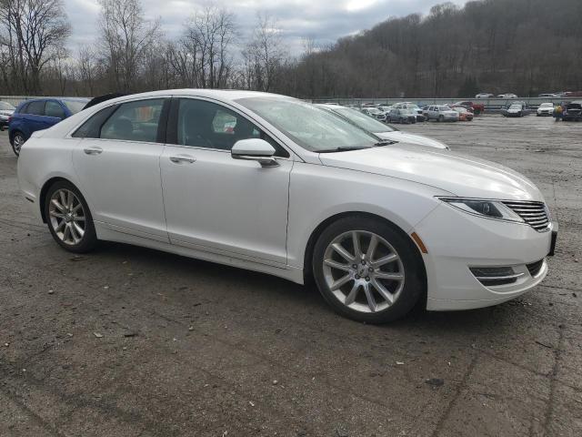 3LN6L2J92FR602865 - 2015 LINCOLN MKZ WHITE photo 4