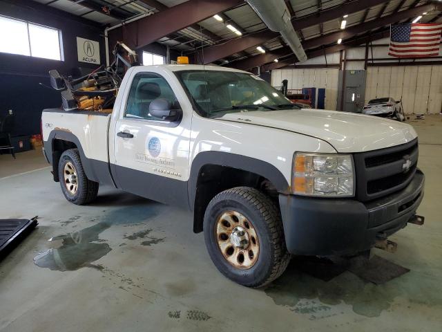 1GCPKPE06AZ232786 - 2010 CHEVROLET SILVERADO K1500 WHITE photo 4