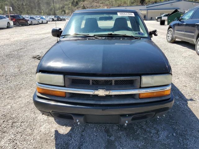 1GCCS19H538169619 - 2003 CHEVROLET S TRUCK S10 BLACK photo 5