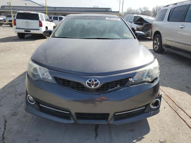 4T1BK1FK0DU537348 - 2013 TOYOTA CAMRY SE CHARCOAL photo 5