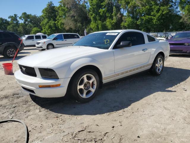1ZVFT80N655112501 - 2005 FORD MUSTANG WHITE photo 1