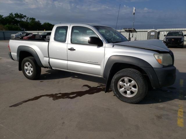 5TETU62N88Z540737 - 2008 TOYOTA TACOMA PRERUNNER ACCESS CAB SILVER photo 4