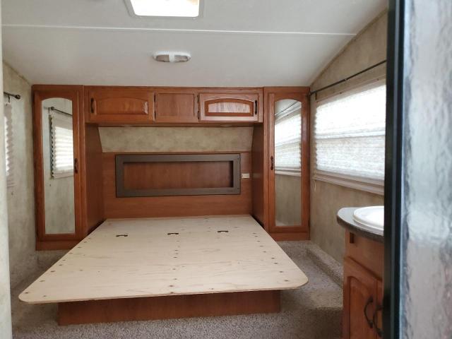 4YDF25222C1531101 - 2012 KEYSTONE SPRINTER WHITE photo 5