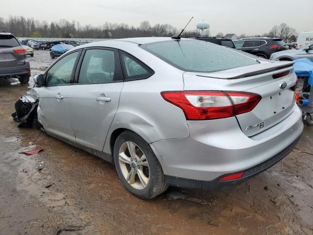 1FAHP3F2XCL471977 - 2012 FORD FOCUS SE SILVER photo 2