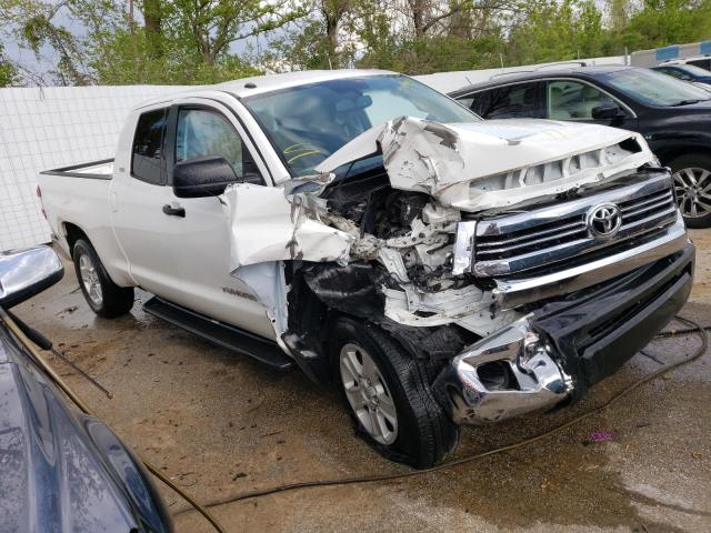 5TFUW5F11GX576050 - 2016 TOYOTA TUNDRA DOUBLE CAB SR/SR5 WHITE photo 4