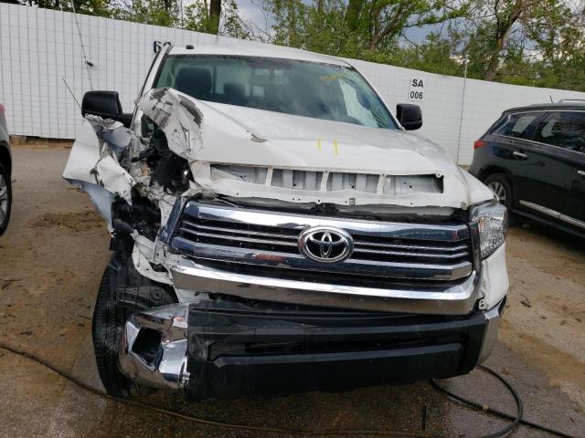 5TFUW5F11GX576050 - 2016 TOYOTA TUNDRA DOUBLE CAB SR/SR5 WHITE photo 5