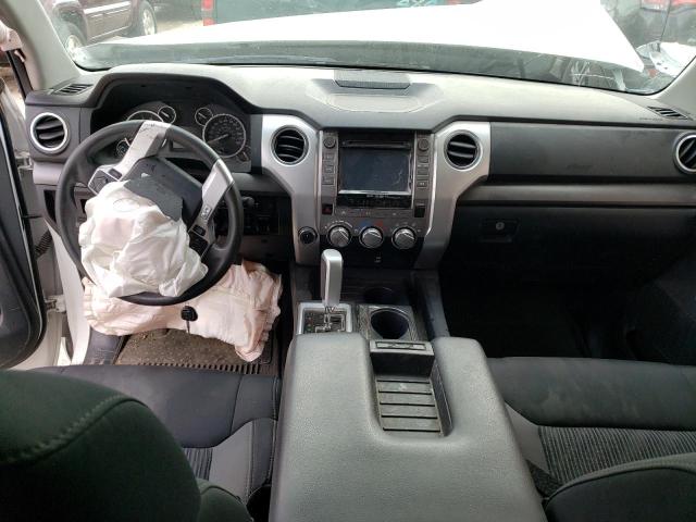 5TFUW5F11GX576050 - 2016 TOYOTA TUNDRA DOUBLE CAB SR/SR5 WHITE photo 8