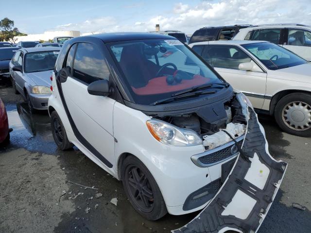 WMEEJ3BA3DK667831 - 2013 SMART FORTWO PURE WHITE photo 4