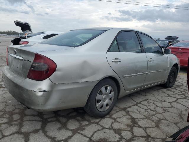 JTDBE32K220128950 - 2002 TOYOTA CAMRY LE SILVER photo 3