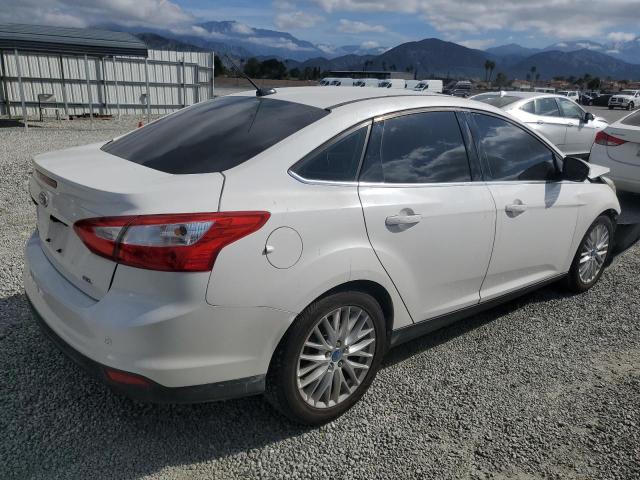 1FAHP3H21CL206250 - 2012 FORD FOCUS SEL WHITE photo 3