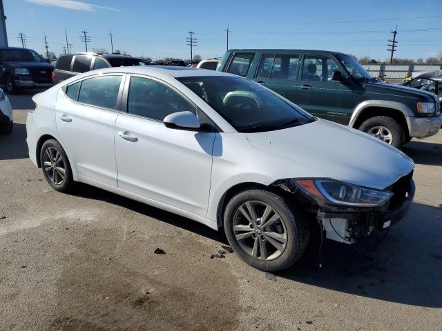 5NPD84LF6JH360038 - 2018 HYUNDAI ELANTRA SEL WHITE photo 4