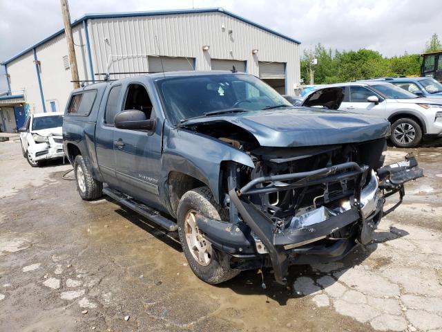 1GCRKSE39BZ399330 - 2011 CHEVROLET SILVERADO K1500 LT BLUE photo 4