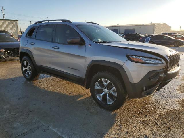 1C4PJMBX4JD598441 - 2018 JEEP CHEROKEE TRAILHAWK SILVER photo 4