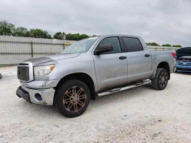 5TFEM5F17DX067036 - 2013 TOYOTA TUNDRA CREWMAX SR5 SILVER photo 1