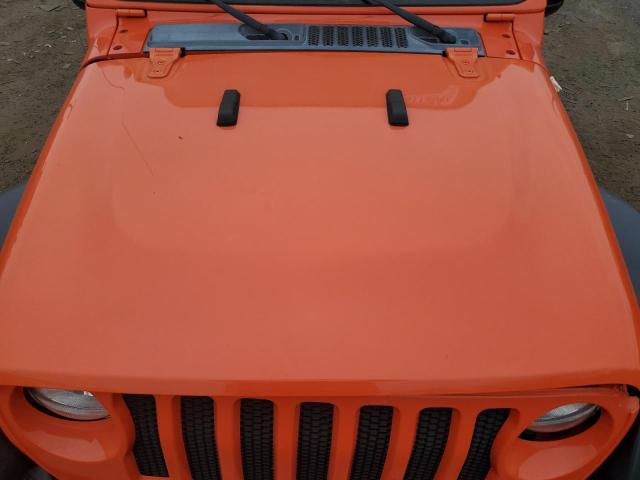 1C4GJXAG5JW204677 - 2018 JEEP WRANGLER SPORT ORANGE photo 11