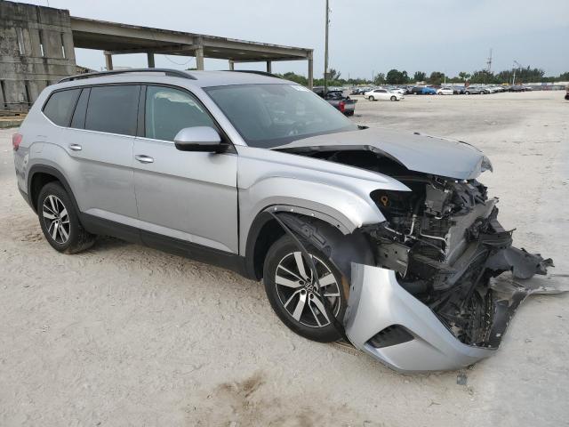 1V2DP2CA5PC543932 - 2023 VOLKSWAGEN ATLAS SE SILVER photo 4