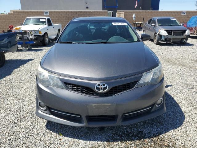 4T1BF1FK0CU110934 - 2012 TOYOTA CAMRY BASE GRAY photo 5