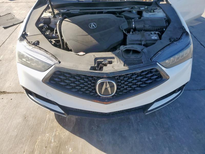 19UUB2F67JA000092 - 2018 ACURA TLX TECH+A თეთრი ფოტო 11