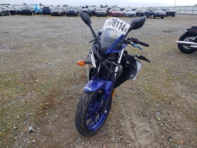 MH3RH06Y7FK006809 - 2015 YAMAHA YZFR3 BLUE photo 2