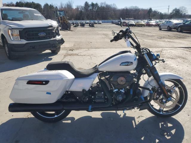 1HD1KH712RB654879 - 2024 HARLEY-DAVIDSON FLTRX 白色 照片 1