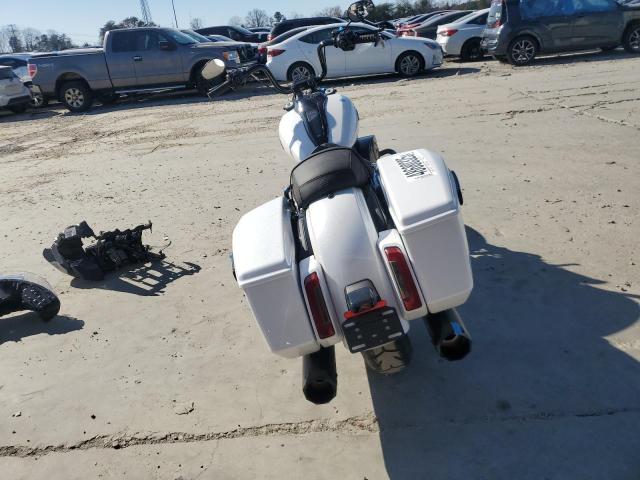 1HD1KH712RB654879 - 2024 HARLEY-DAVIDSON FLTRX 白色 照片 4