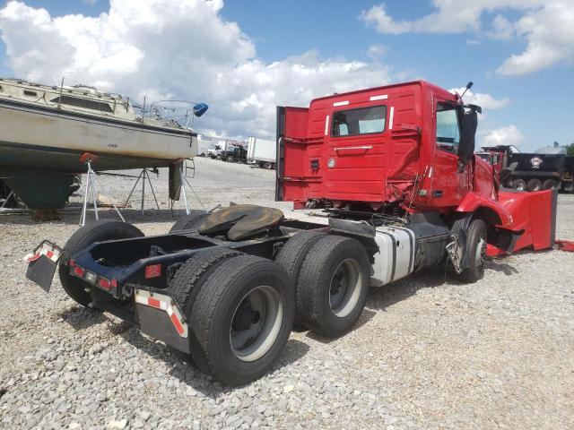 4V4WC9EG7LN239536 - 2020 VOLVO VNR RED photo 4