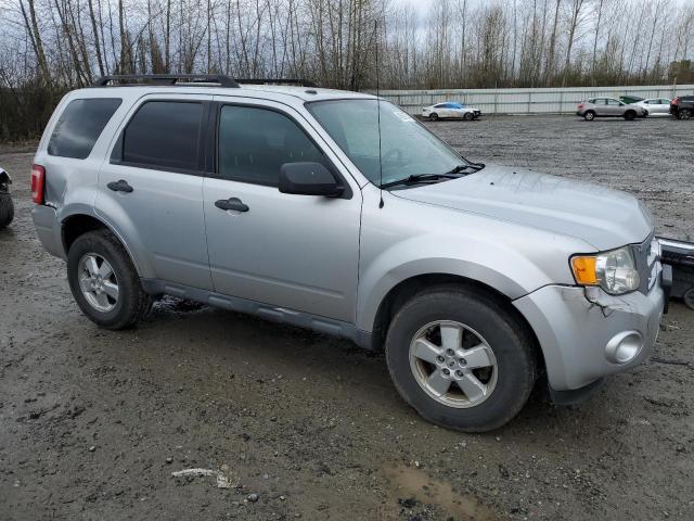 1FMCU9D7XAKB94910 - 2010 FORD ESCAPE XLT SILVER photo 4