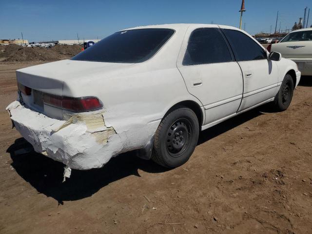 JT2BG22K8W0190761 - 1998 TOYOTA CAMRY CE WHITE photo 3