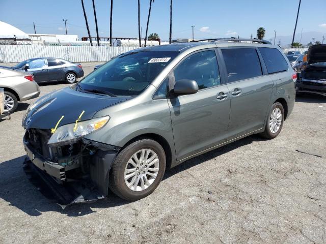 2011 TOYOTA SIENNA XLE, 