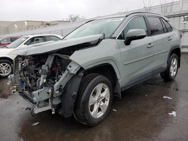 2T3P1RFV4MW173542 - 2021 TOYOTA RAV4 XLE GRAY photo 1